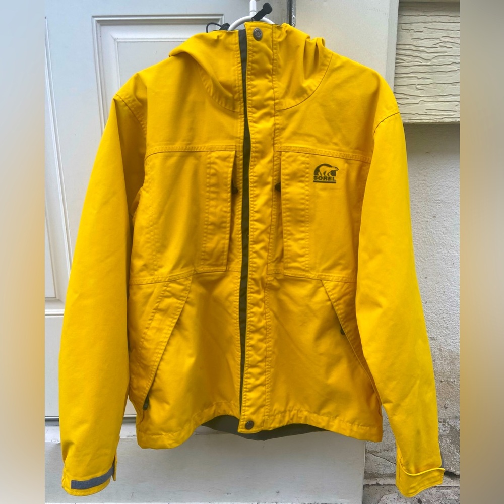 ~ SOREL 🙂 MEN JACKET. YELLOW Size MEDIUM ~